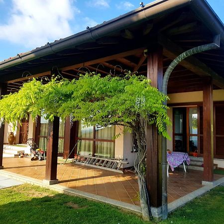 B&B Margot Albavilla Exterior foto