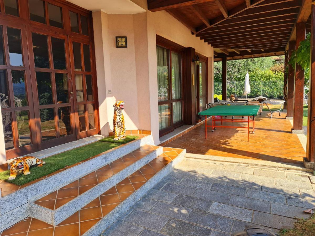 B&B Margot Albavilla Exterior foto
