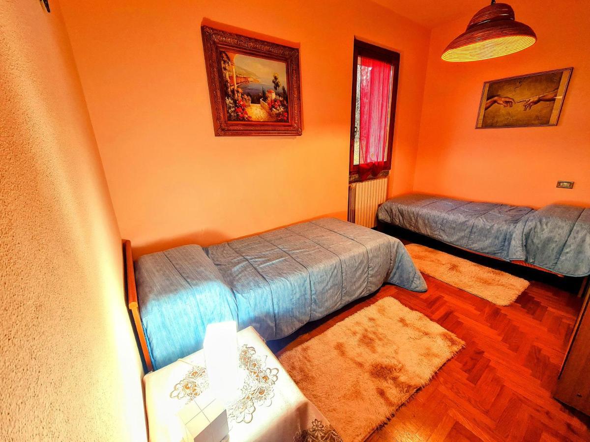 B&B Margot Albavilla Exterior foto